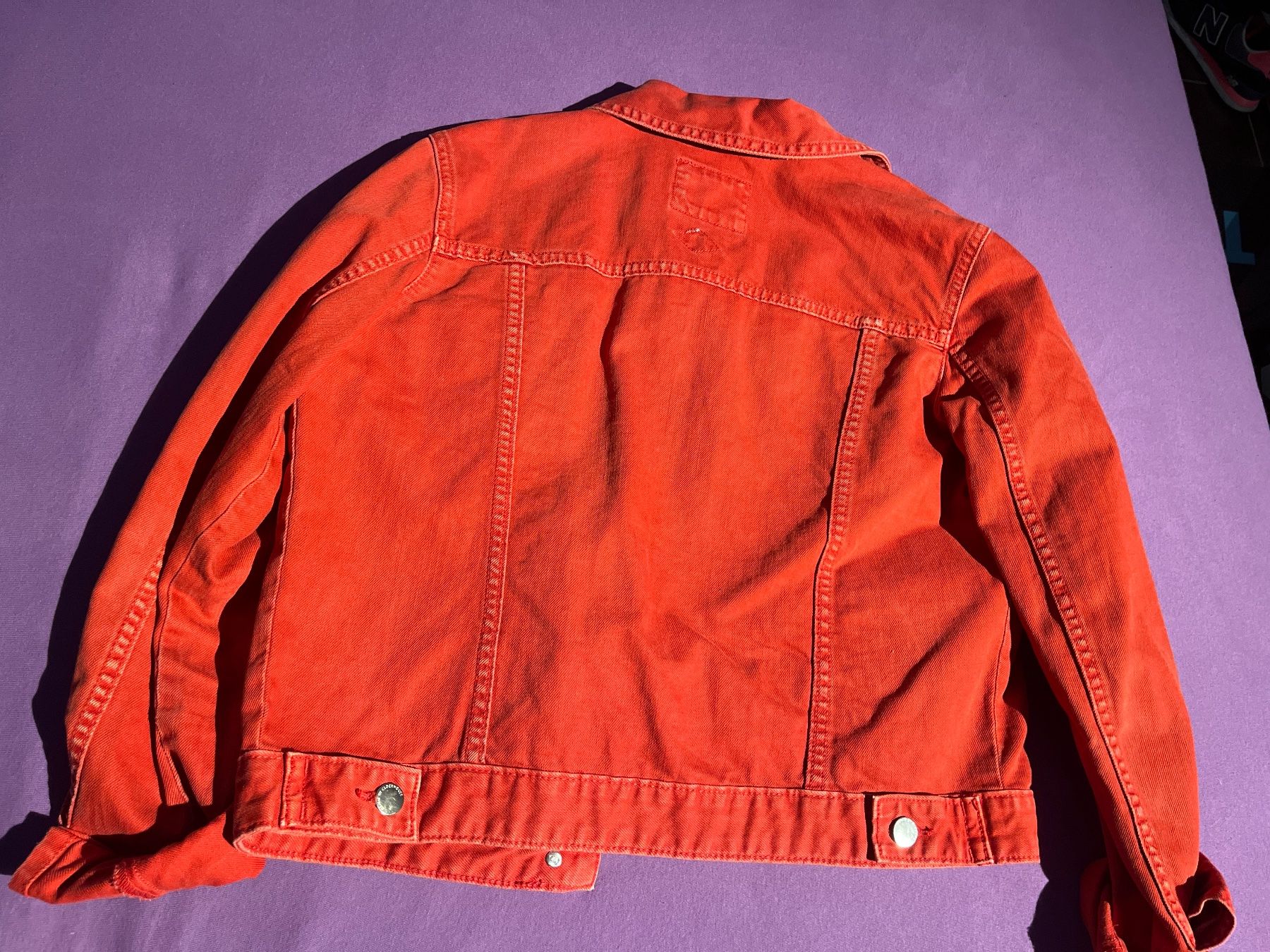 Giacche: Jeansjacke – Usato da Hombrechtikon venduto da Kaatja 2