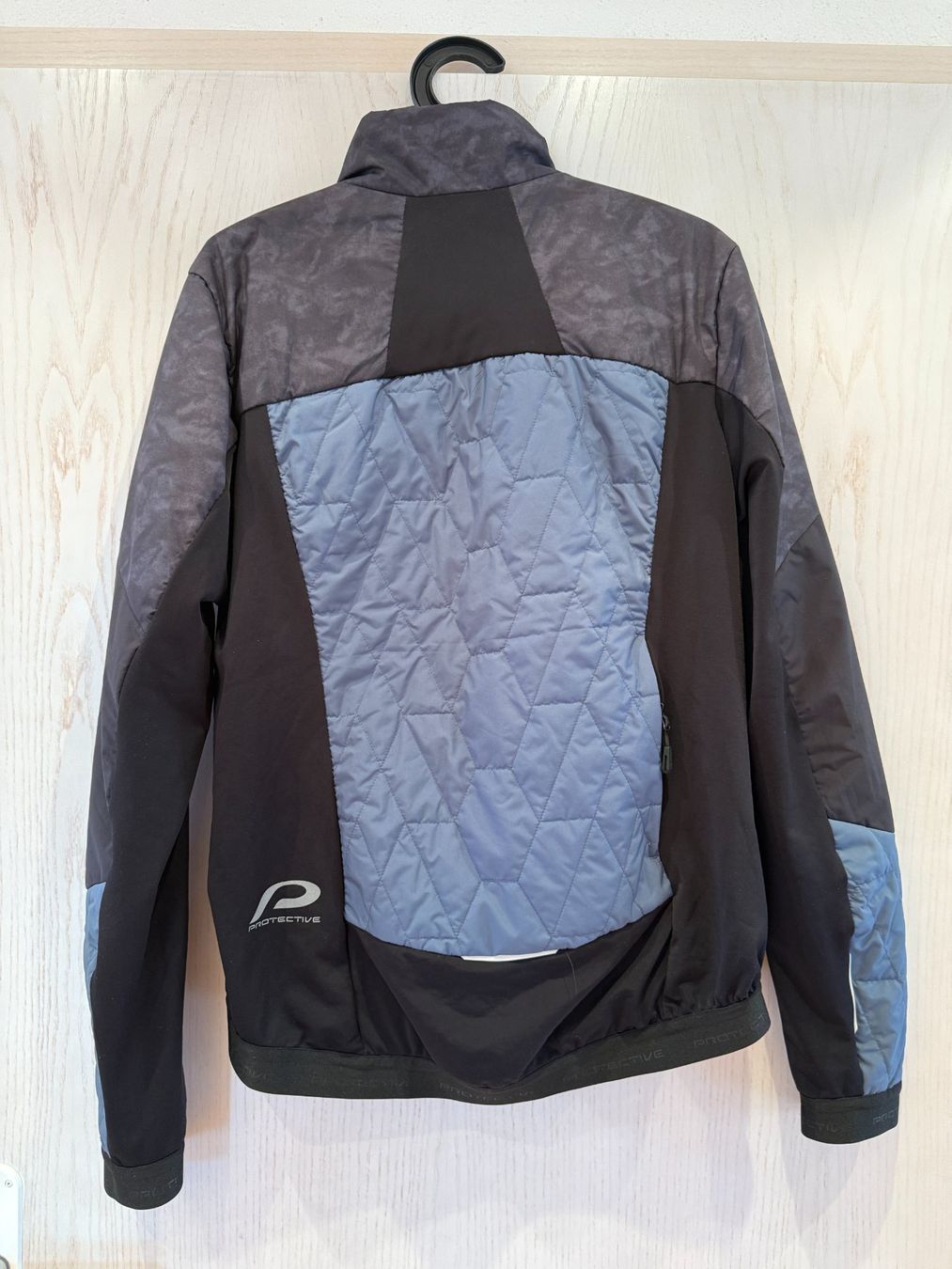 Jacken: Protective Hybrid Velojacke - NEU – Neu (gemäss Beschreibung) aus Dagmersellen von 69art 1