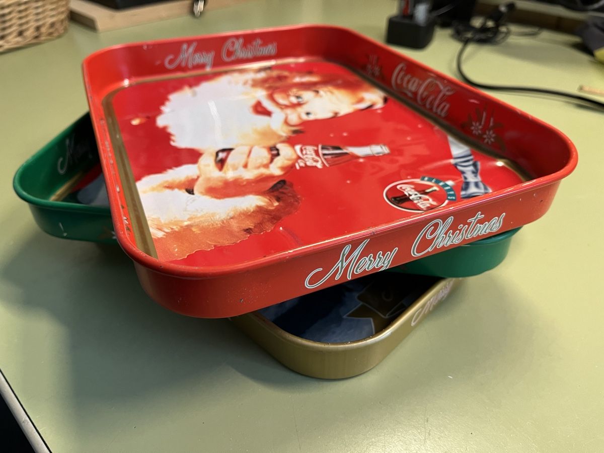 Servierplatten: 3 Coca-Cola Blech Tabletts – Gebraucht aus Eglisau von eglisau1