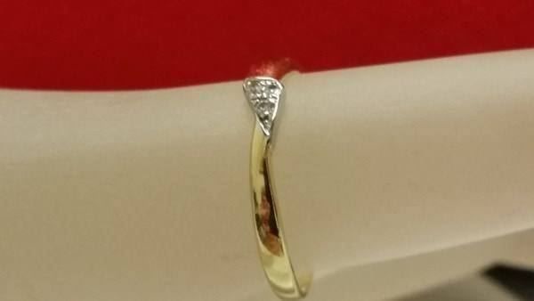 Anelli: Gold Ring 750(18k) mit diamant – Nuovo (secondo la descrizione) da Adliswil venduto da prince65 9