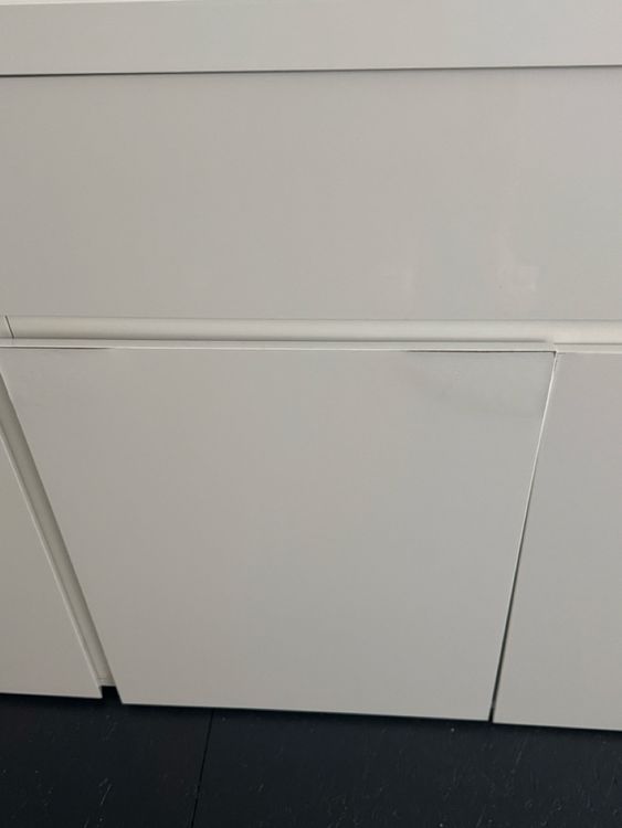 Cassettiere: Weisses Sideboard, Zustand gebraucht, muss schnell weg! – Usato da Gränichen venduto da mer_lv2p 3