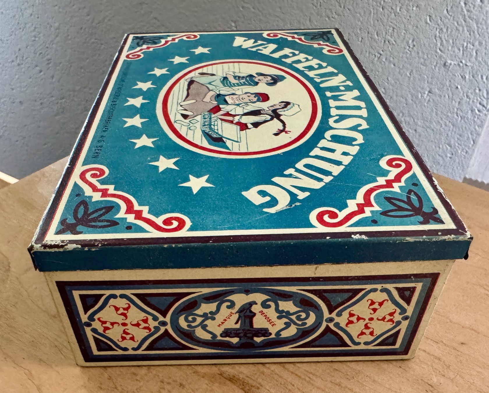 Barattoli: Alte Blechdose Biscuits Schweiz.Confiserie& Biscuitsfabriken – Usato da Rothrist venduto da Luckywinner 3