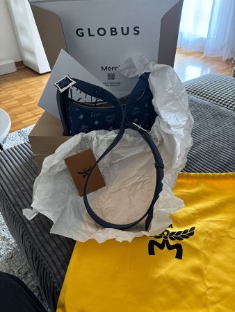 MCM Schultertasche "Aren" blau neu