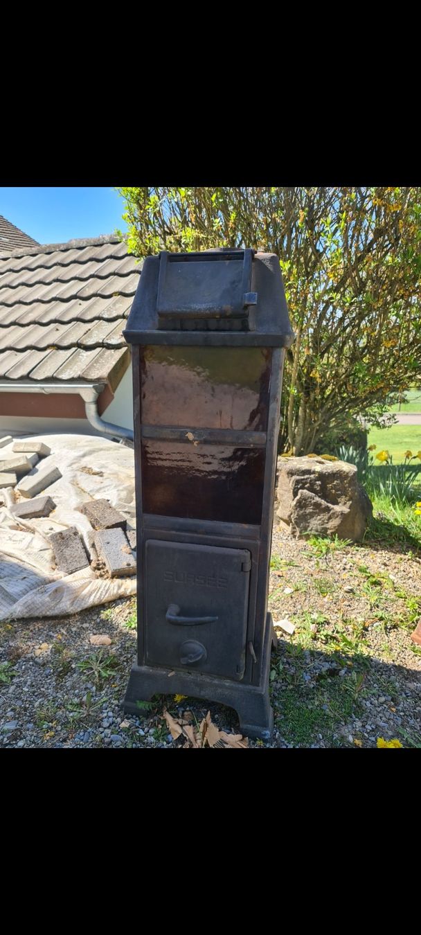Altri mobili d'antiquariato: Antiker Ofen der Marke Sursee. – Usato da Niederlenz venduto da DaveDasWahnsinn 2