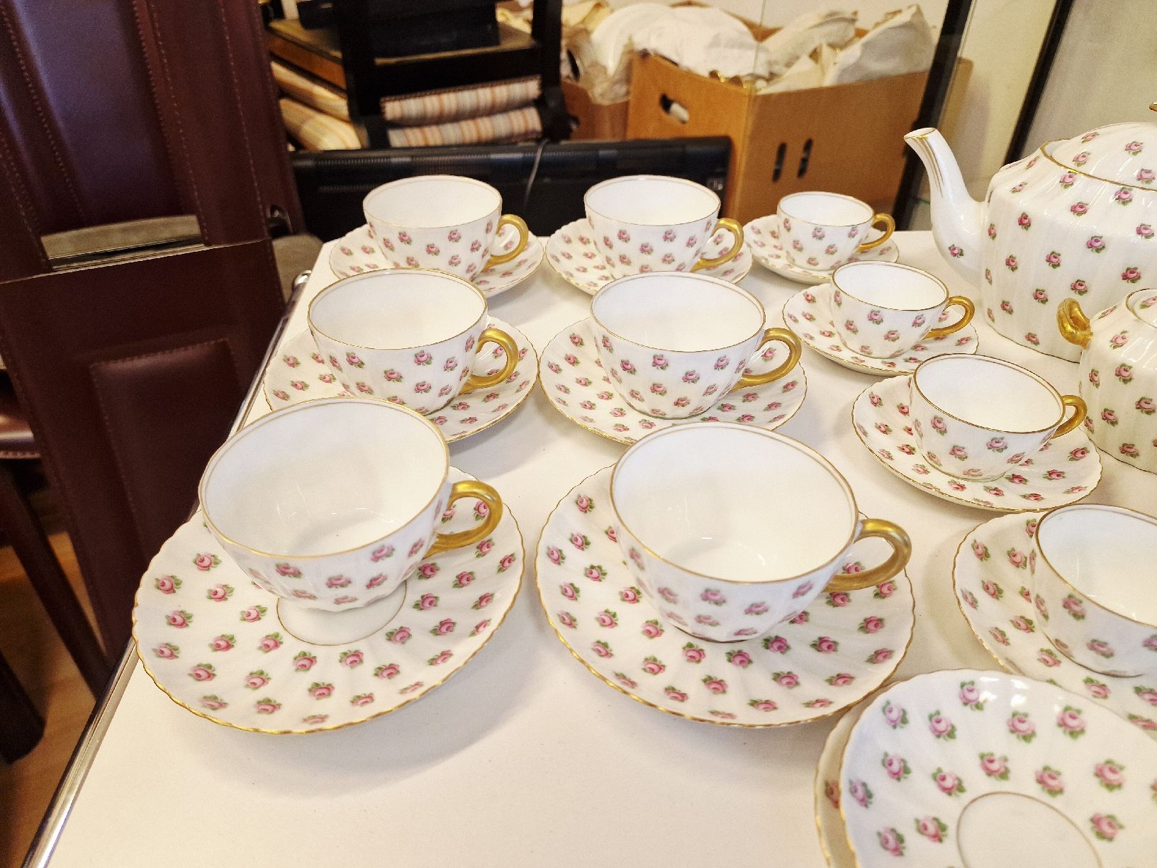 Set di piatti: Kaffeeservice Tillowitz  20 teilig Rosendekor Goldrand – Usato da BERN venduto da Intarsia 1