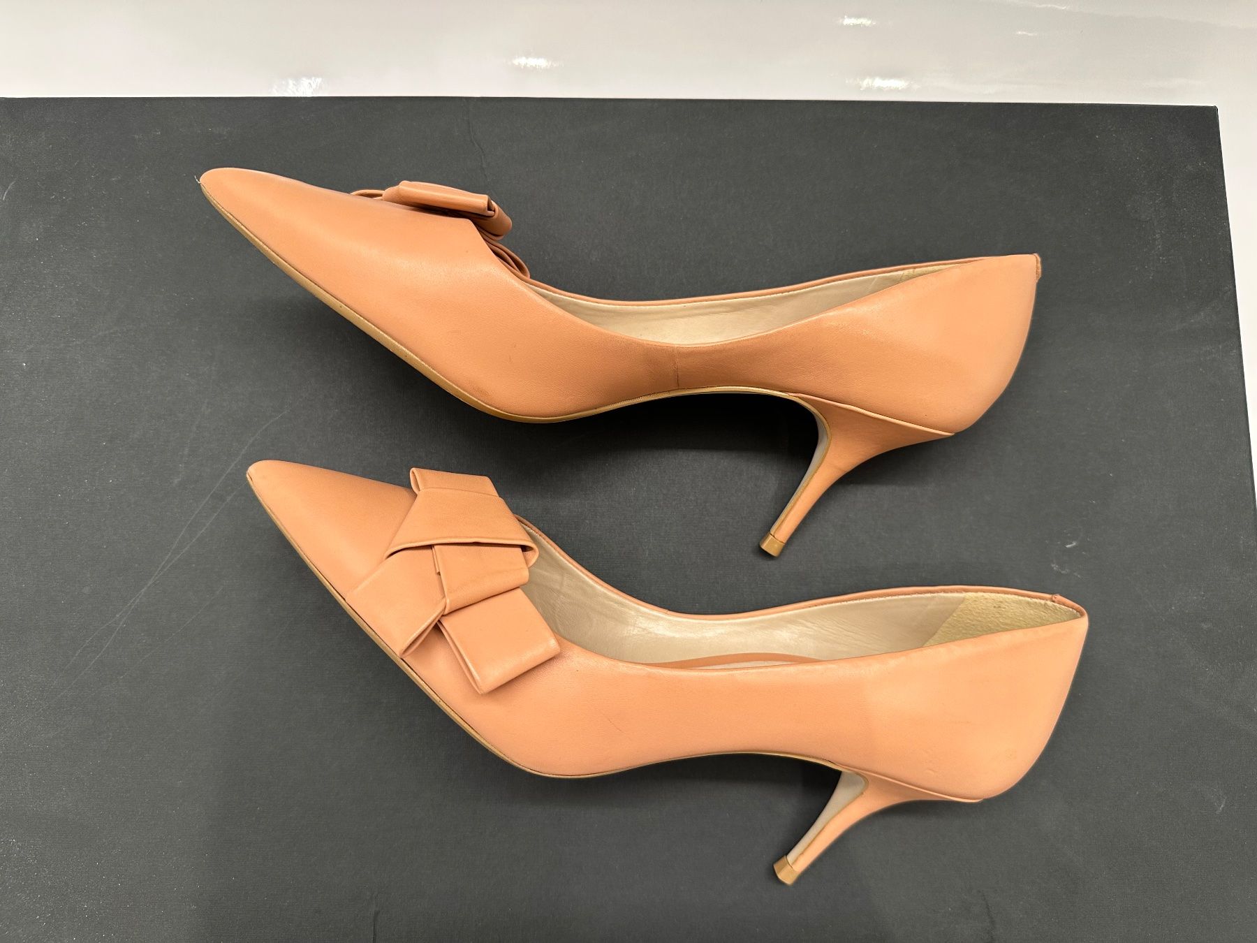 Scarpe da donna: Bronx schöne pumps 39 – Usato da Lachen SZ venduto da Alebedeva 2