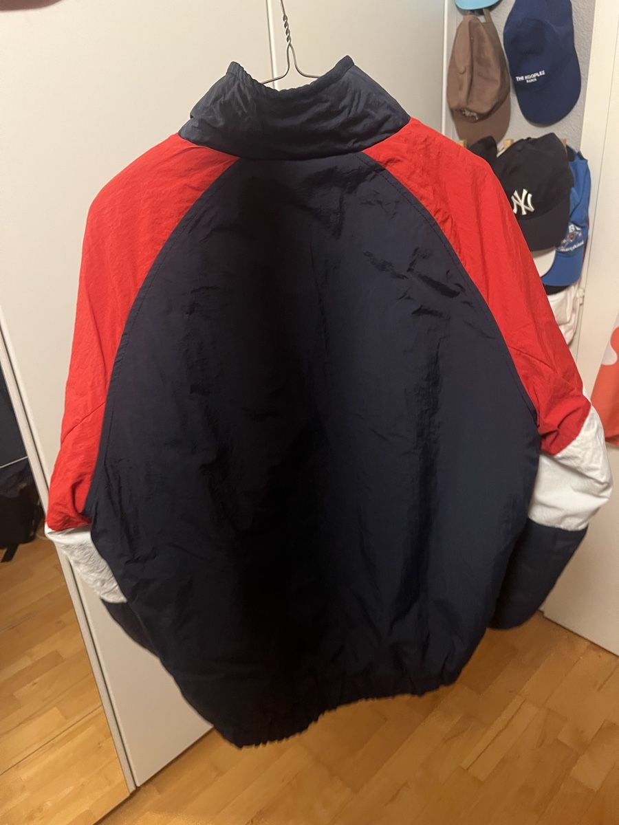 Tommy Hilfiger Giacche: Veste Tommy Jeans réversible – Nuovo (secondo la descrizione) da Villars-Ste-Croix venduto da Maaaat 3