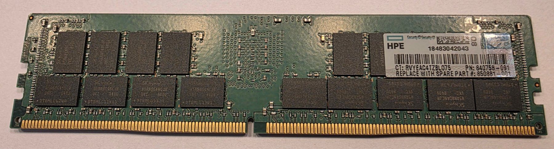 Hewlett Packard Server: HPE 32GB 2Rx4 PC4-2666V RDIMM Modul – Gebraucht aus Luzern von Newphyte