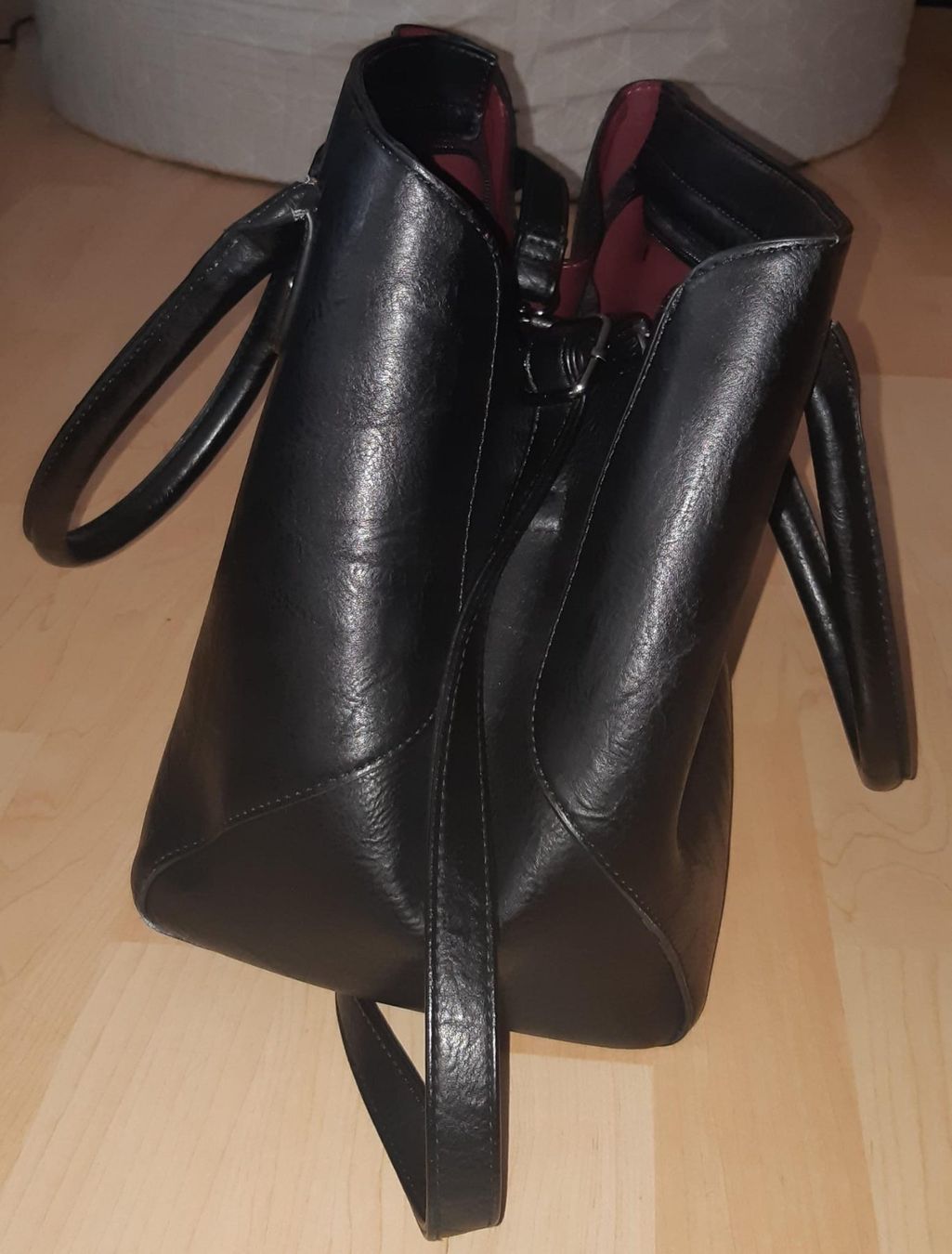 Taschen für Damen: Damen Umhängetasche – Gebraucht aus sachseln von soficool 2