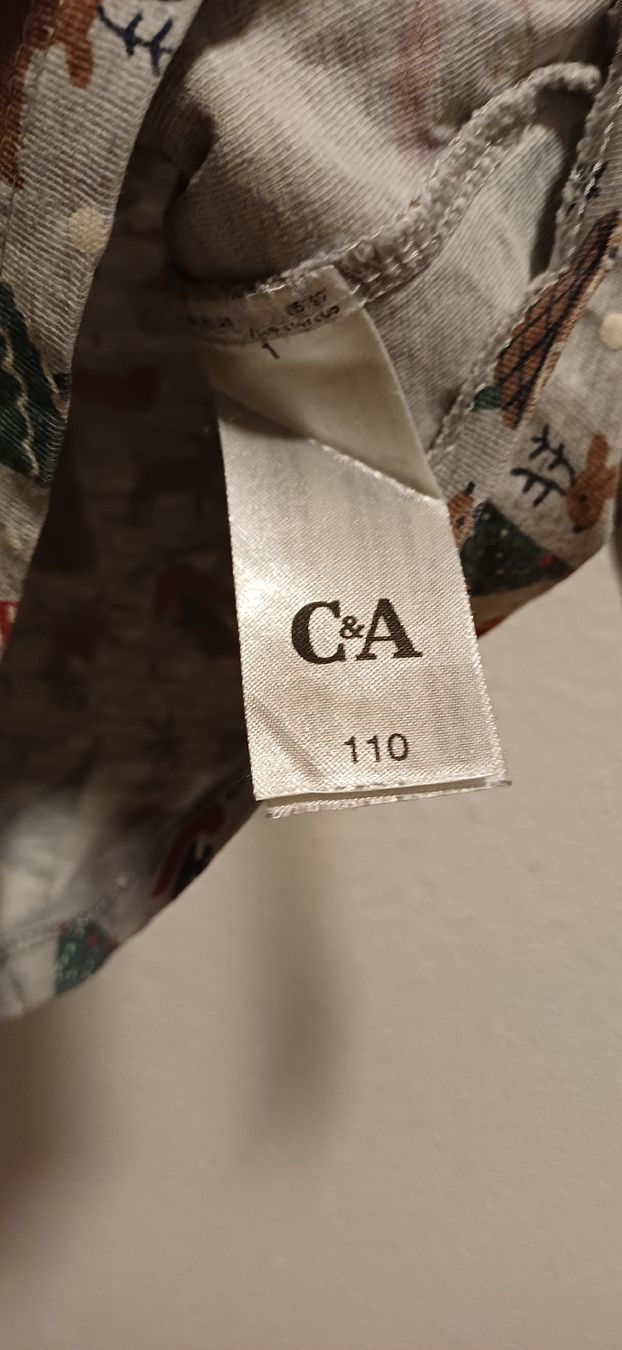 C&A Camicette, T-shirt & Top: Langarmshirt mit Weihnachtsmuster gr.110 – Usato da Riniken venduto da Lessy- 2