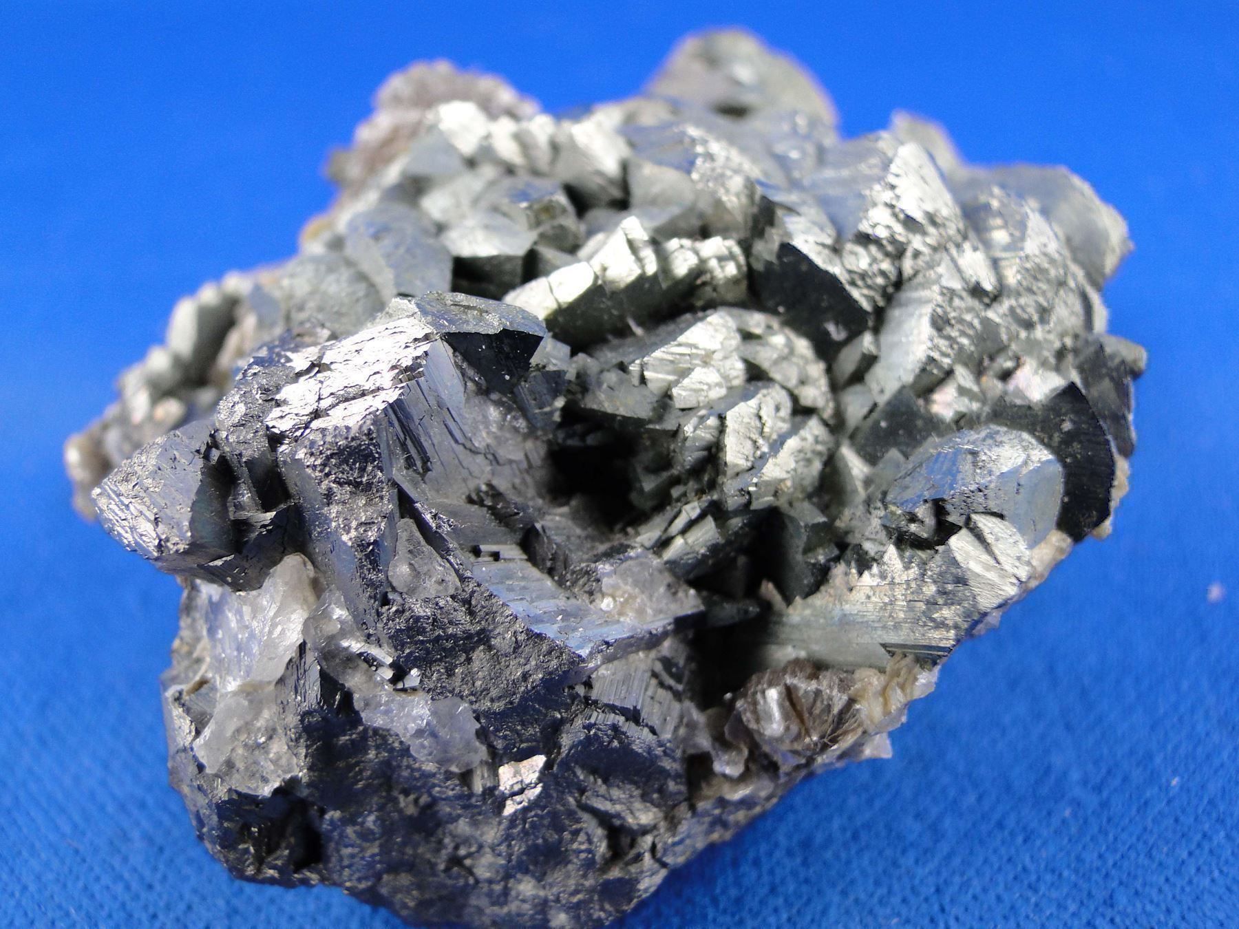 Minerali & Pietre curative: Arsenopyrit mit Siderit – Usato da Schinznach Bad venduto da Demerald 5