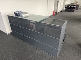 USM Haller Sideboard mit Glasplatte, Anthrazit, Theke