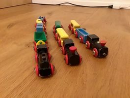 BRIO alte Lokomotiven und Waggons bunt