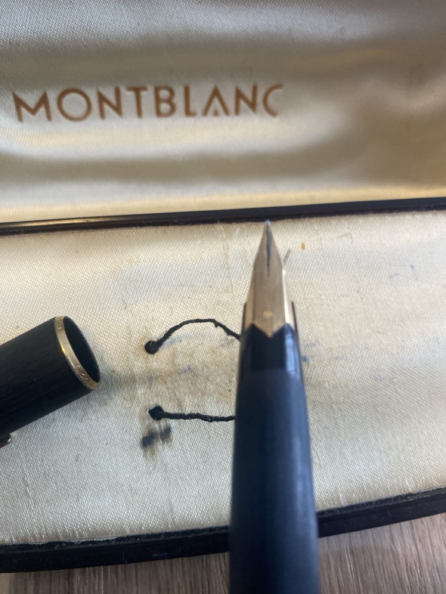 Montblanc Altro in Scrittura & Disegno: Montblanc Füllfederhalter – Usato da Dielsdorf venduto da B.S1987 1