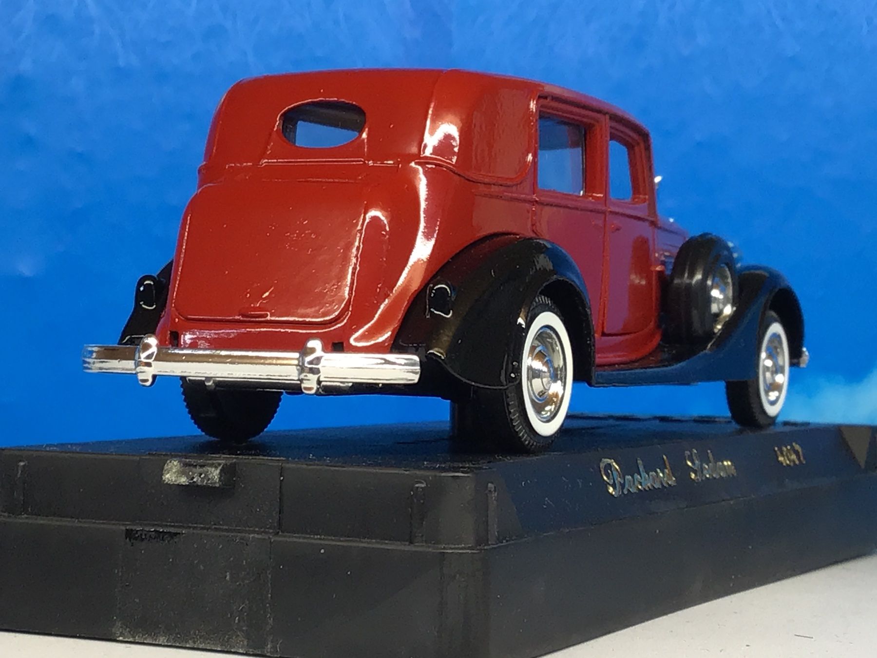 Modellini d'auto: Packard Sedan Modellauto 1:43 Oldtimer Sammler Solido – Usato da Männedorf venduto da Spezial-Modelle 1