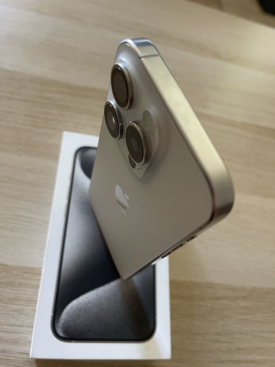 Apple Portables: iPhone 15 pro 128gb Akku 94% – D'occasion à Biel/Bienne par ham_wf9n 2