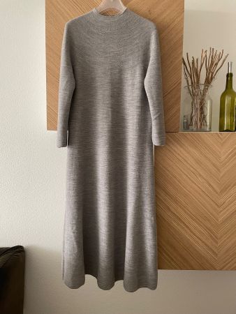 100% Wolle Kleid Uniqlo Gr.M