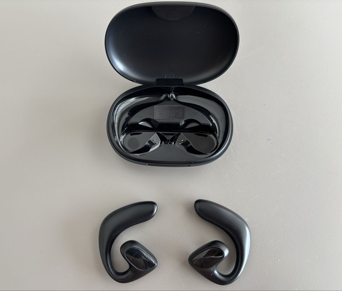 Kopfhörer: Traducteurs et écouteurs sans fil TransKit TW55 Bluetooth  – Neu und originalverpackt aus Villeneuve VD von Alakazam 2