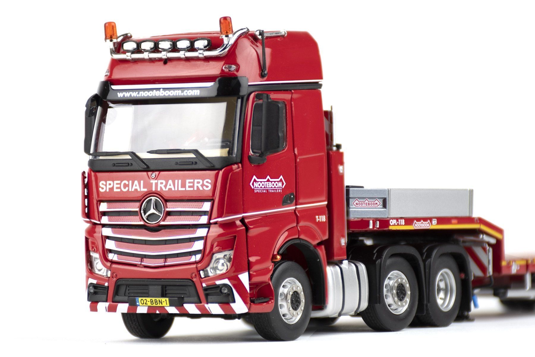 Modellbausätze & Standmodelle: 1:50 imc MB Actros 6x2 MCOS 3a Nooteboom – Neu und originalverpackt aus Affoltern am Albis von Modellshop-8910 3