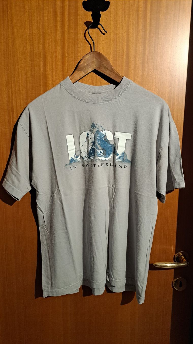 Switcher T-shirt: T-shirt Switcher "lost in Switzerland" - Grey "M" – Usato da Camorino venduto da yanis83