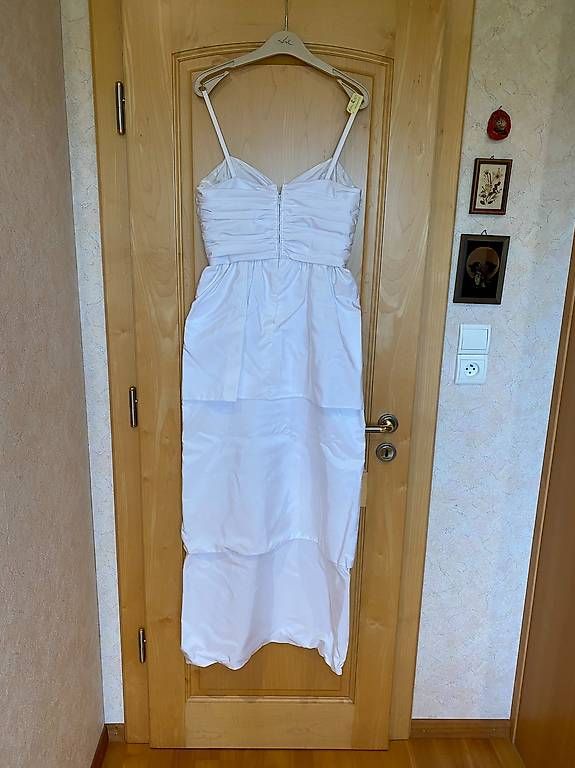 Vestiti: Hochzeitskleid – Usato da Basel venduto da Quasimodo16 1