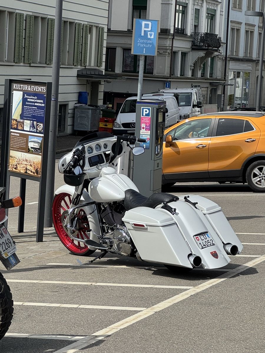 Harley-Davidson Chopper: Harley Davidson Bagger 103 26" Rad – Usato da Nebikon venduto da kau_2bfl