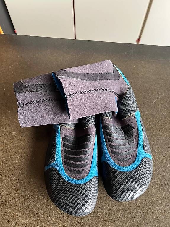 Herrenschuhe: ION Plasma boots 3/2 noir-bleu – Gebraucht aus Corseaux von Perol01 3