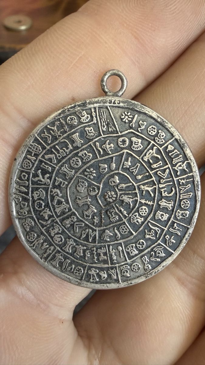 Ciondoli: Pendentif disque de Phaistos argent 925- pièce unique! – Usato da Collonges venduto da 2D_Collector 2