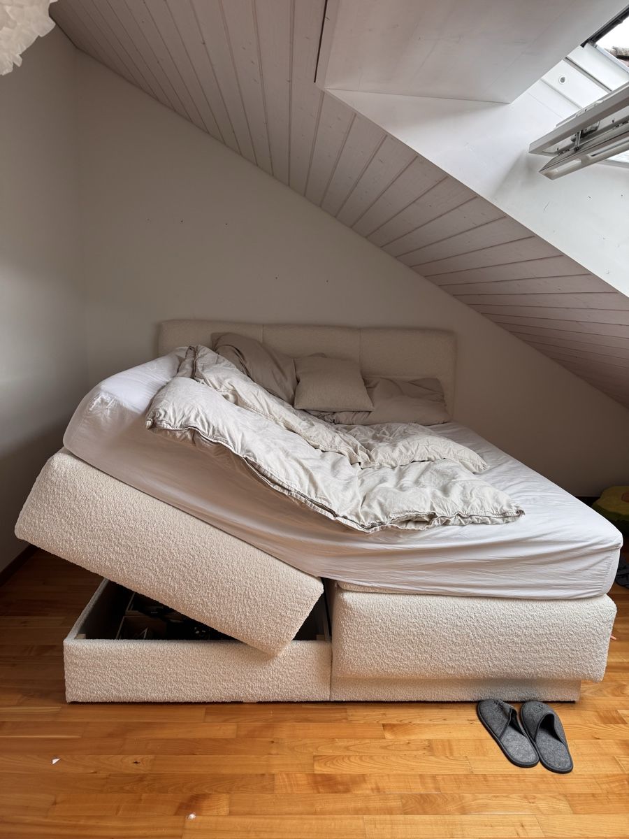Betten: Boxspringbett in Weiss 180x200cm – Gebraucht aus Nesslau von mel_5wzy