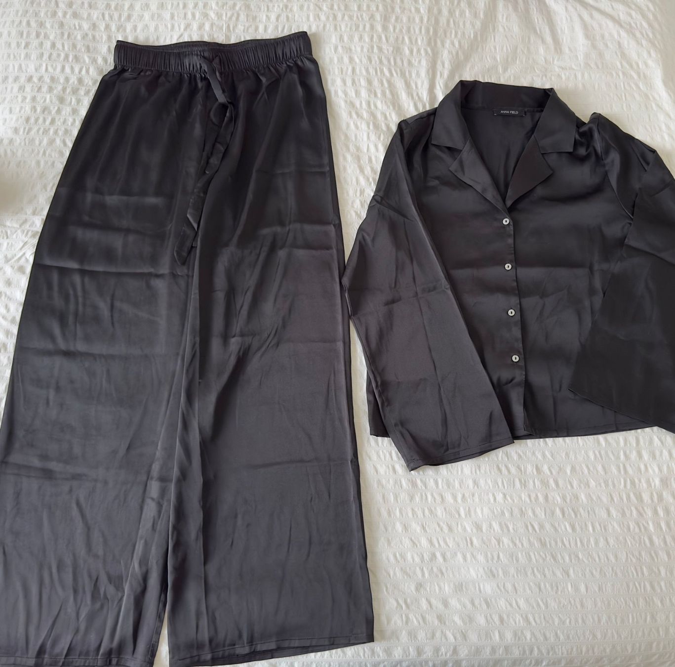 Anna Field Negligees & Pigiami: Damen-Satinpyjamas Anna Field – Usato da Schlieren venduto da January13