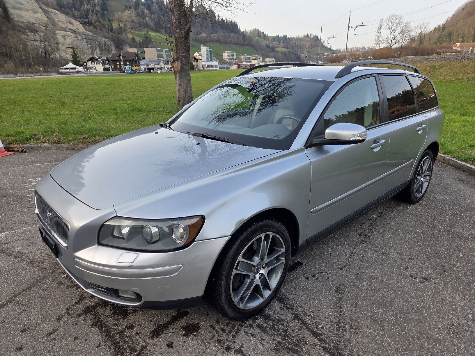Volvo Automobili: Volvo V50 T5 AWD – Usato da Ebnet venduto da Volvo.Power