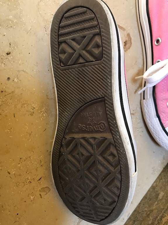 Scarpe per ragazze: Converse Chucks Rosa 33 All Star – Usato da Basel venduto da Princeton-seller 1
