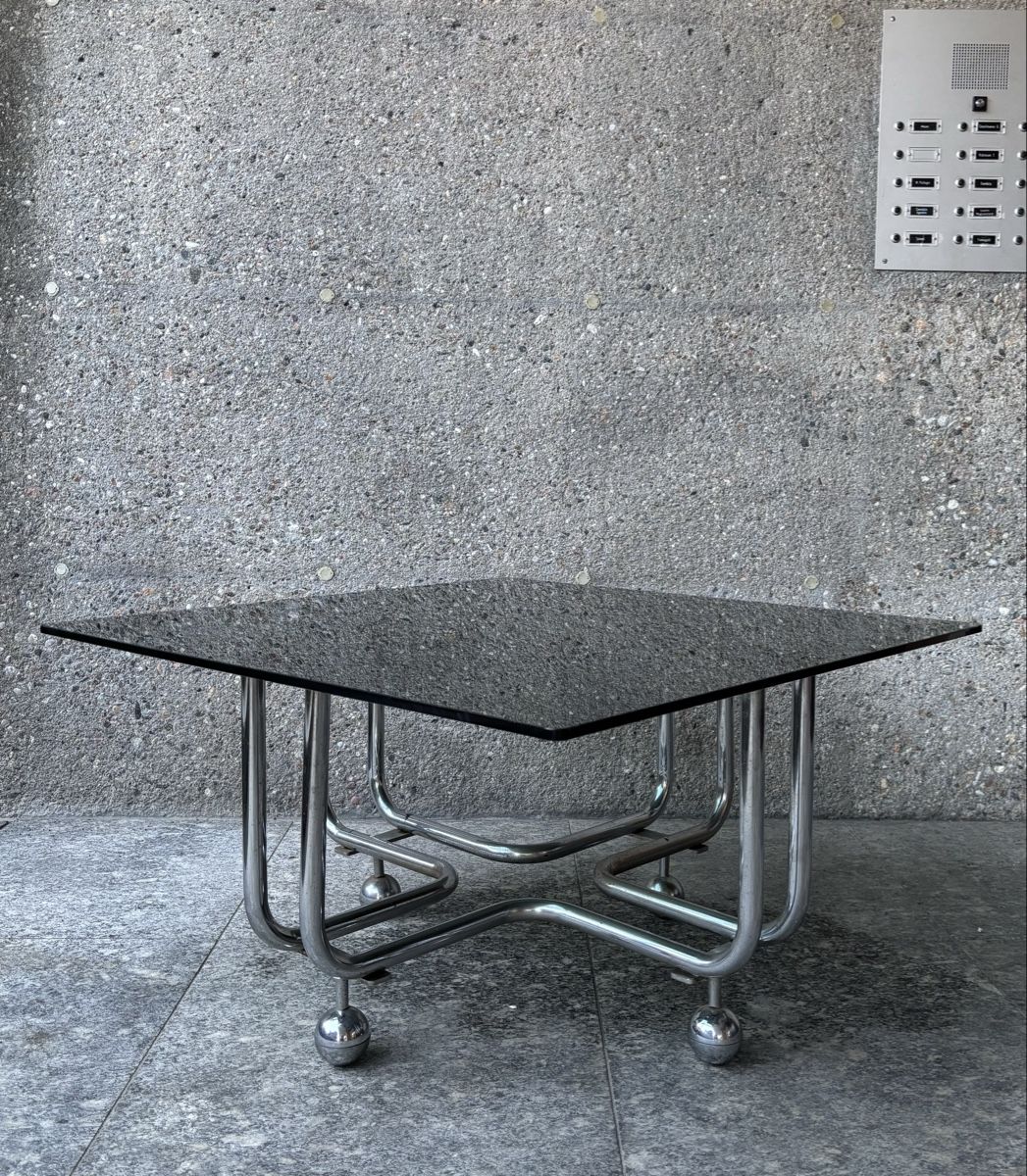 Tische: Coffee table Space Age Italian 80s Design – Gebraucht aus Lugano von rrkivio 1