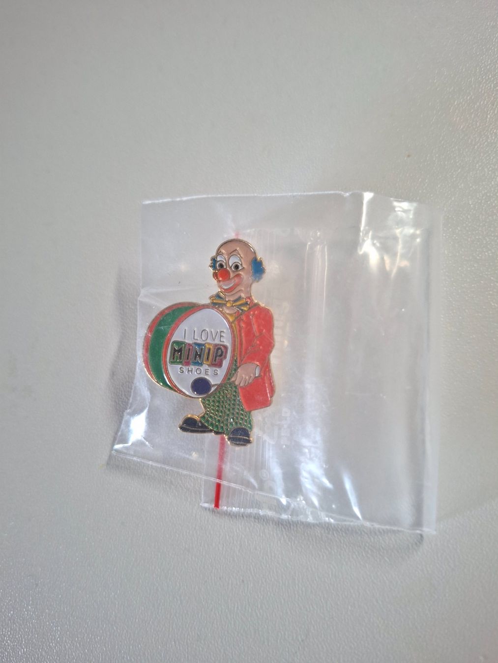 Placchette & Badge: Pin Minip Shoes – Usato da Erlinsbach venduto da pfunky