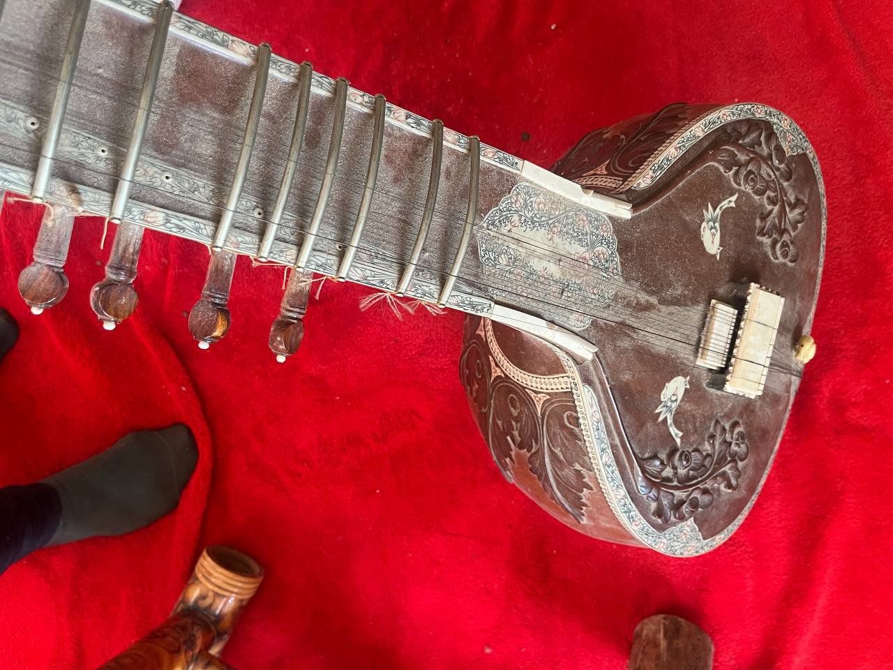 Musikinstrumente: Sitar – Gebraucht aus Cudrefin von BergteichM 2