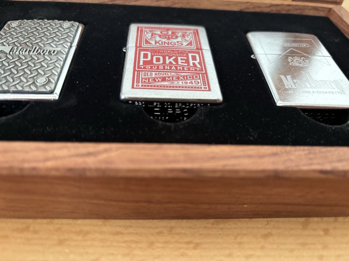 Zippo Accendini: Collection briquets Zippo neufs – Nuovo e nell'imballaggio originale da Tramelan venduto da Philou67 1
