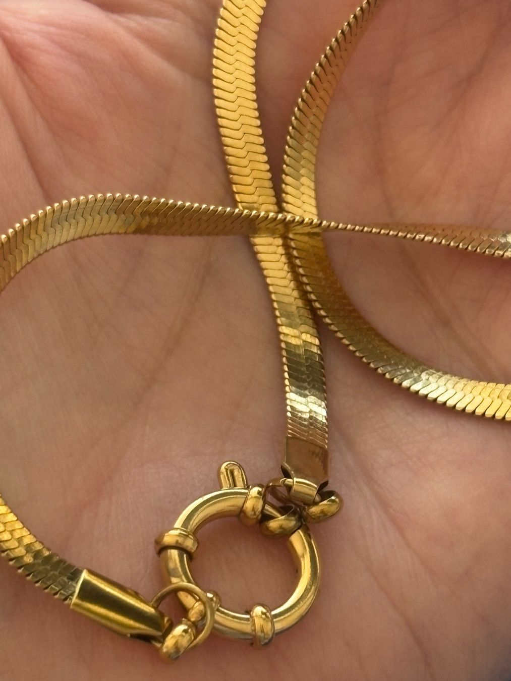 Ketten: Luxus Elegante Kette Farbe : Gold – Gebraucht aus Biel-Bienne von Roserosse13 5