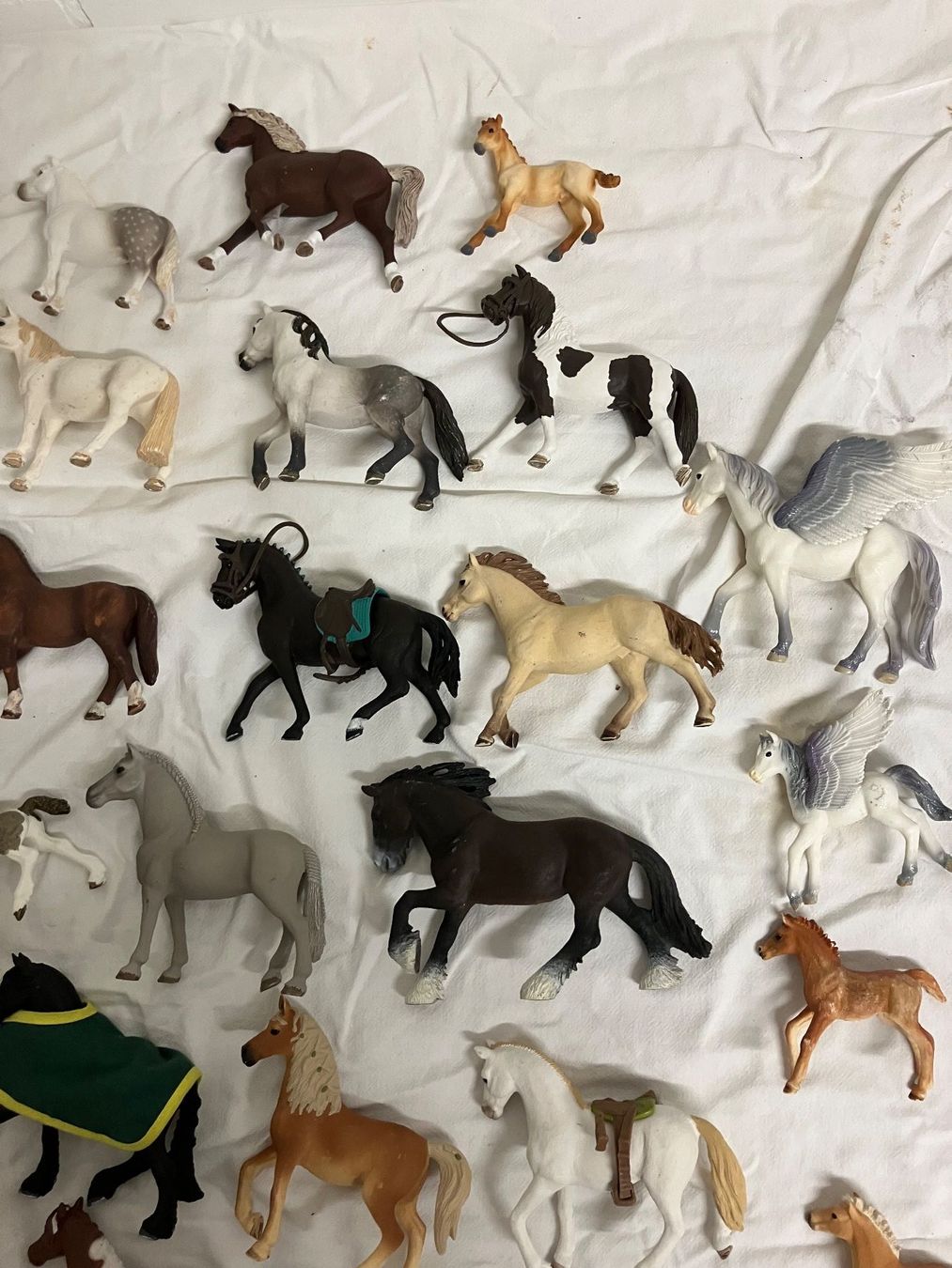 Schleich Spielzeuge: Riesen Set Schleich Tiere, Pferde uvm. – Gebraucht aus Nottwil von Gonahr 2