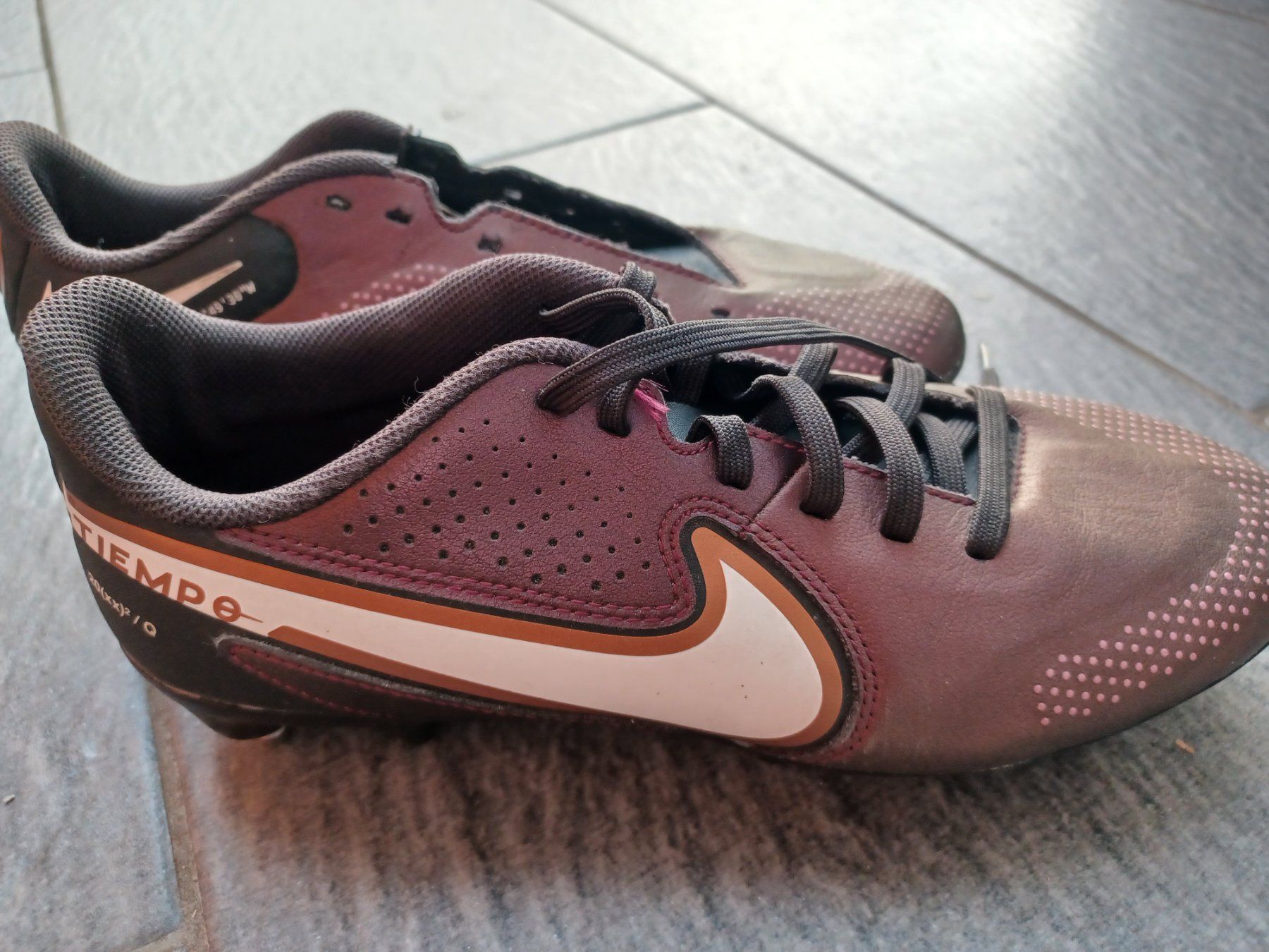 Nike Scarpe per ragazzi: Nike Tiempo – Usato da Emmenbrücke venduto da Ddagi