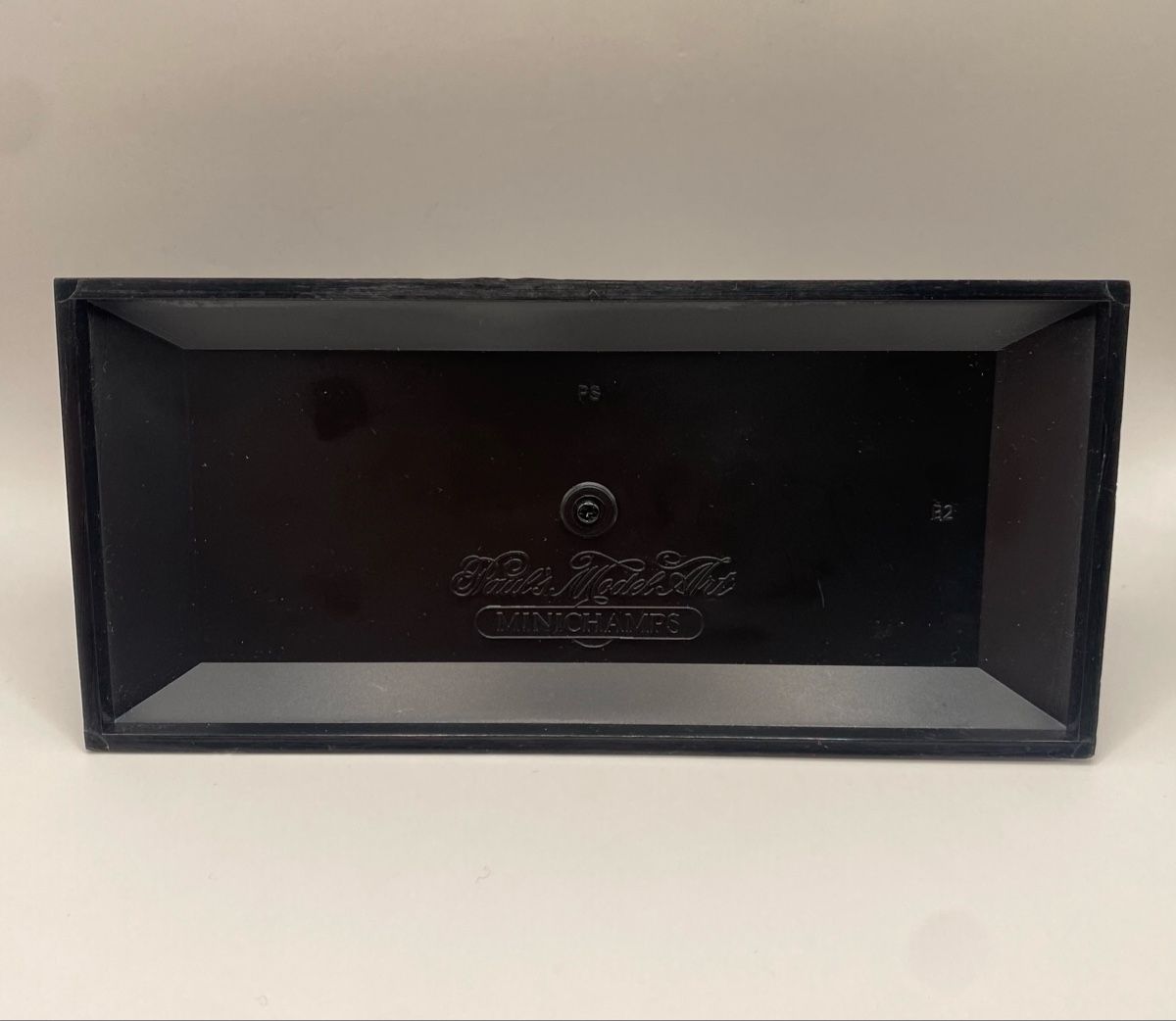 Minichamps Modellini d'auto: Minichamps Porsche Carrera GT Silber Modellauto Displaybase – Nuovo (secondo la descrizione) da Kirchberg BE venduto da swiss_slab 4