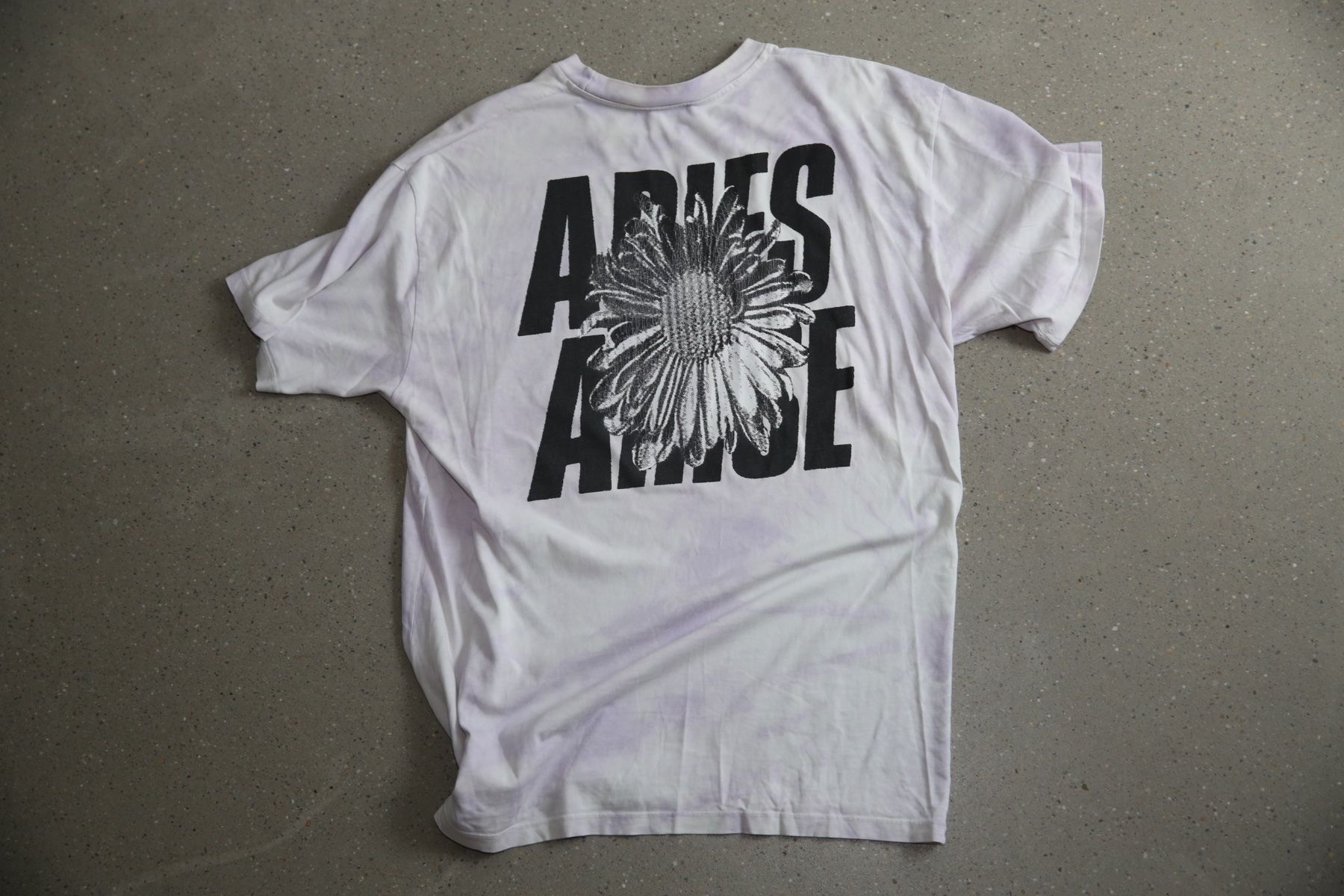 T-shirts: aries t – D'occasion à Zürich par considermichael 1