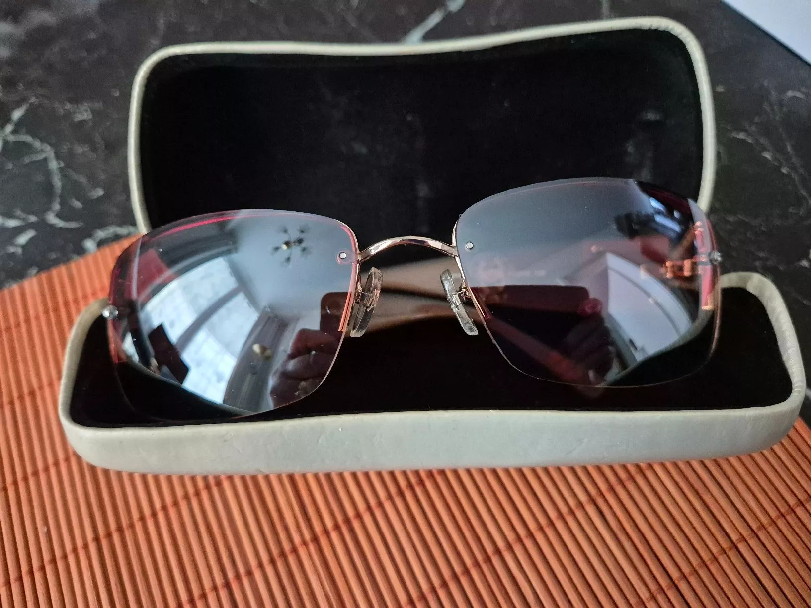 Chanel Occhiali & Lenti: Chanel Sonnenbrille – Nuovo (secondo la descrizione) da Schaffhausen venduto da Karat0 1