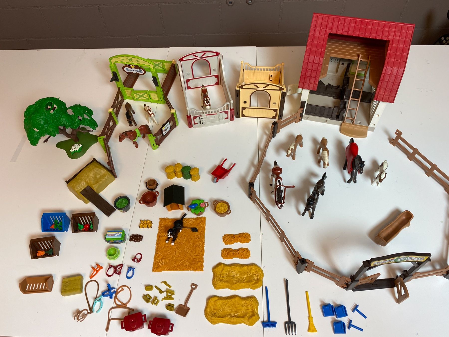 Giocattoli: Playmobil Ponyhof diverses Material – Usato da Sarnen venduto da exxusu 3