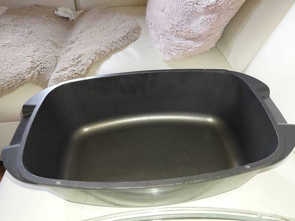 Migros Backformen: Bratform /Bräter Auflaufform mit Deckel, Schwarz – Gebraucht aus Winterberg ZH von baduu 1