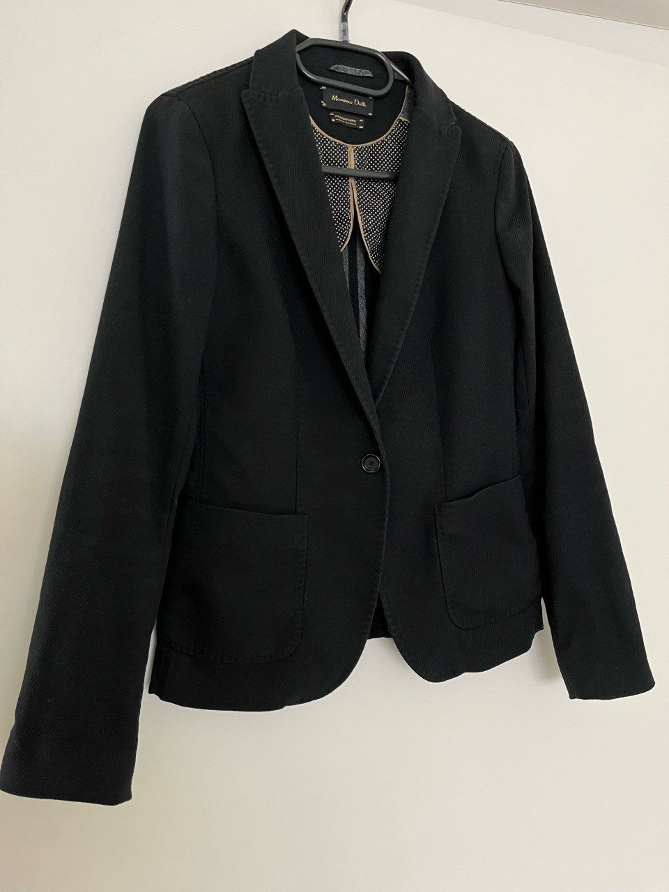 Massimo Dutti Vestes: Blazer von Massimo Dutti, Gr. 36, Farbe schwarz – Neuf (Voir description) à Triesen par dardaleni 1