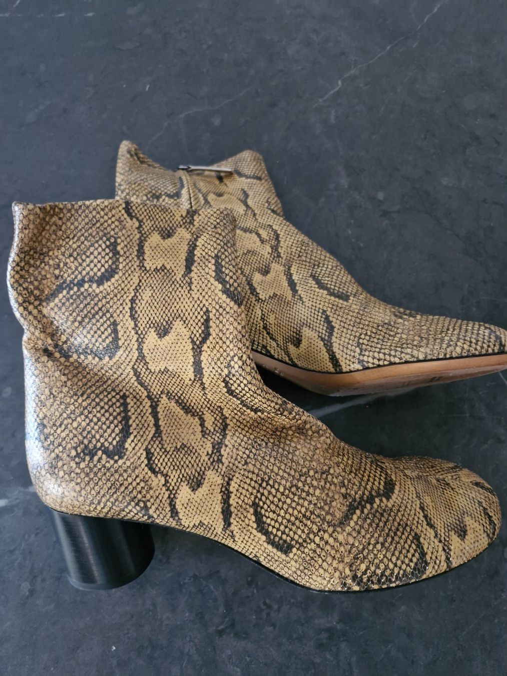 Isabel Marant Chaussures femmes: Isabel Marant Stiefeletten Schlangenmuster Gr 41 – D'occasion à Zuerich par askica