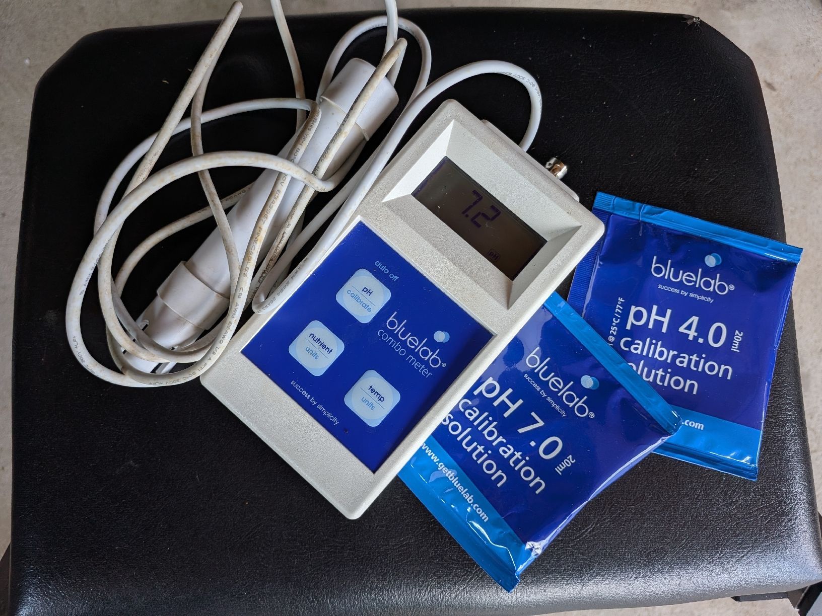 Mesurer: Bluelab Combo Meter (pH/EC/Temperatur) – D'occasion à Wengi b Büren par pel_7xtg