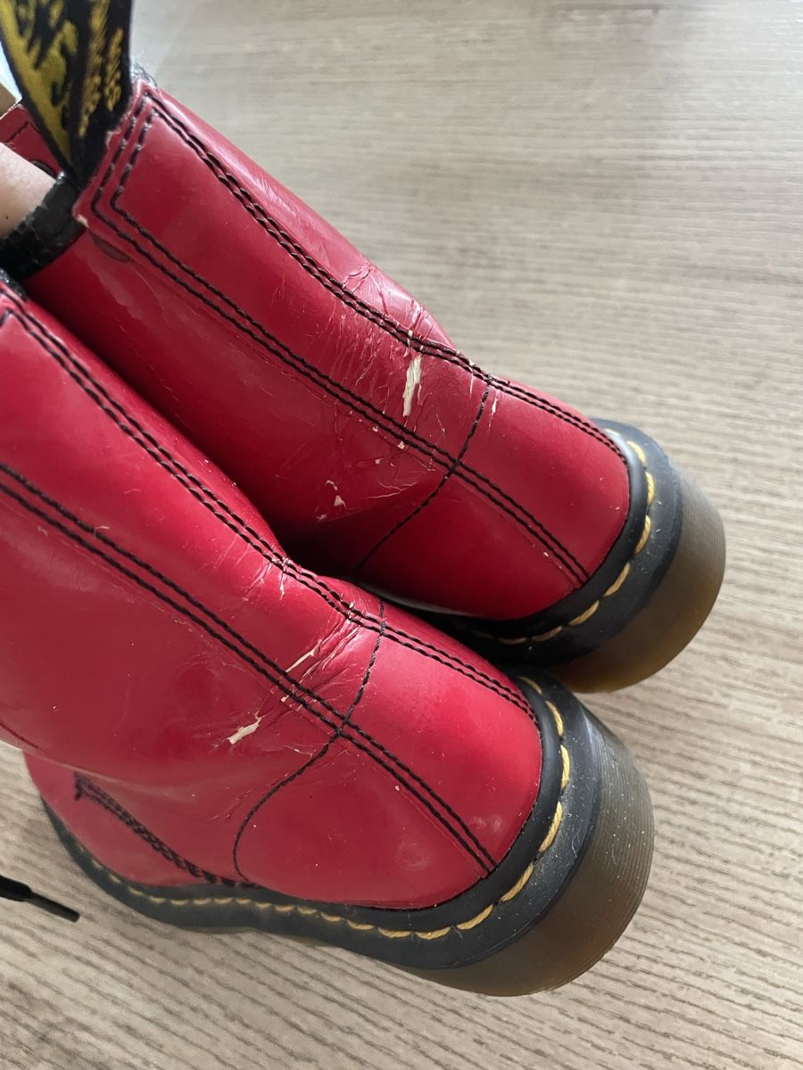 Dr. Martens Scarpe da donna: Dr. Martens Red Patent Leather Boots - Size 35 – Usato da Vessy venduto da jie_gl9n 3