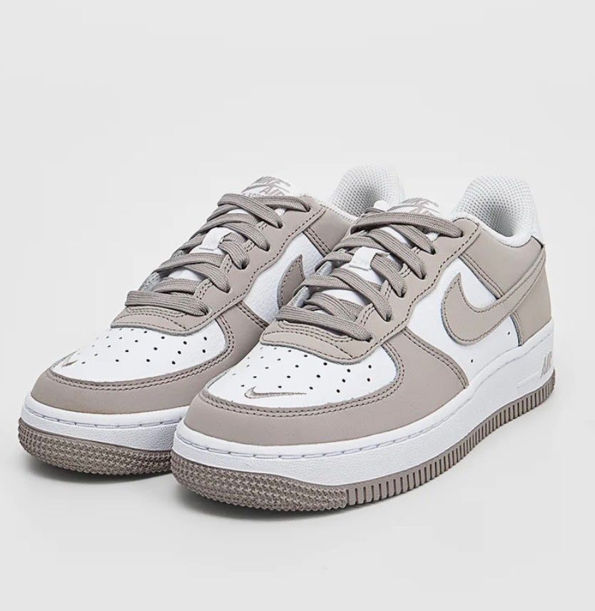 Nike Chaussures hommes: Nike Air Force 1 Gr. 38.5 NEU – Neuf (Voir description) à Waltenschwil par hansnine 5
