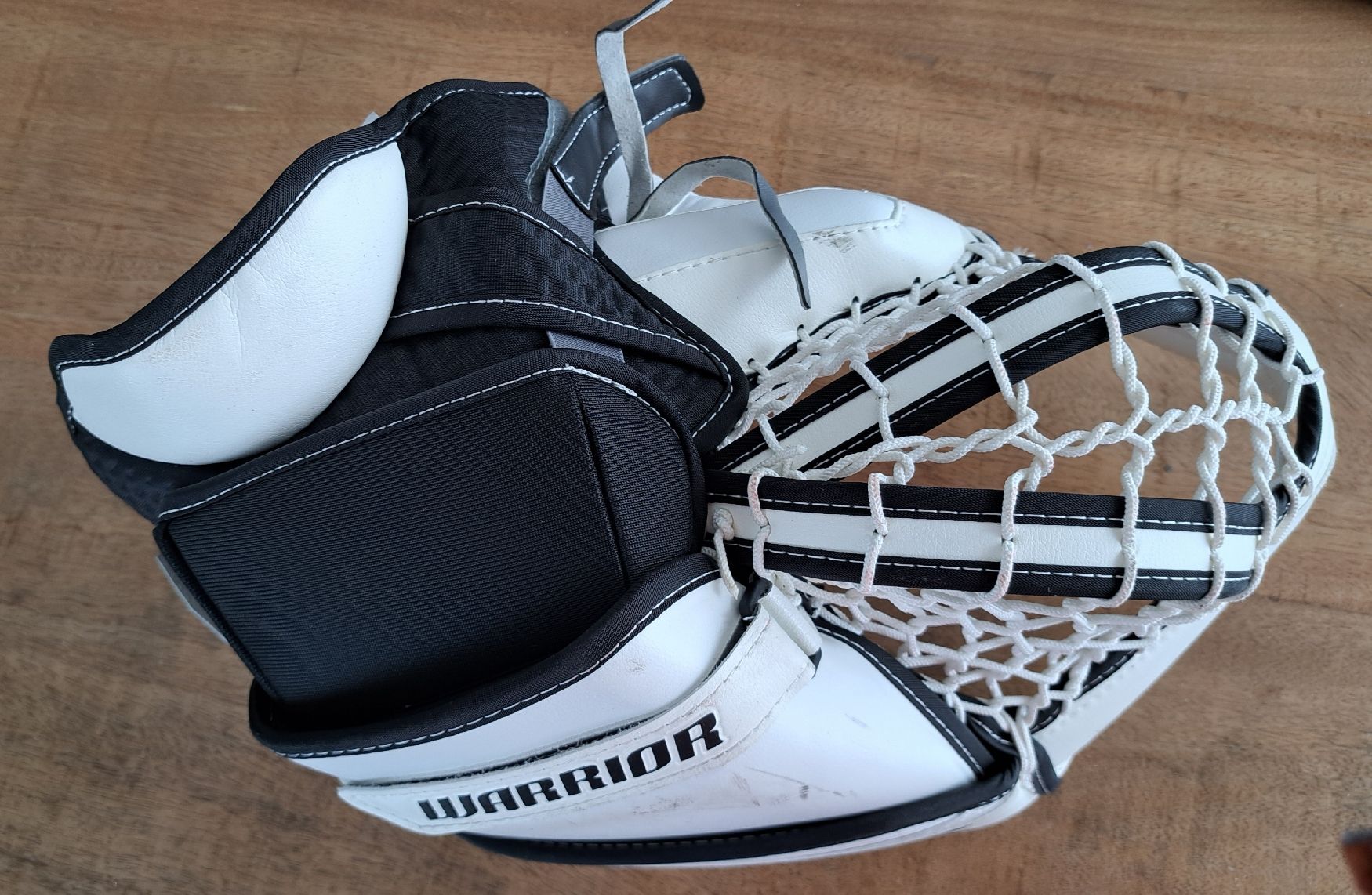 Gants & mitaines : Warrior Ritual G6.1 E Plus Fanghand Senior Full rigth – Neuf (Voir description) à Meisterschwanden par Newhome77 1